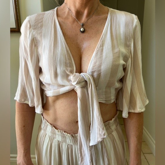 Crop top & Pant Set - Picture 2 of 7